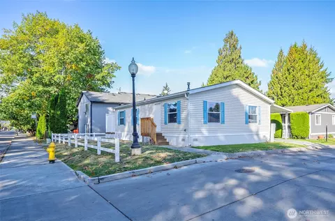 607 37th St SE #77, Auburn, WA 98002