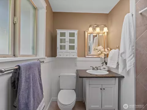 Bath - 19116 106th Ave NE, Bothell, WA 98011 photo 1 of 3