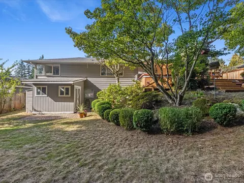 Exterior - 19116 106th Ave NE, Bothell, WA 98011 photo 8 of 10