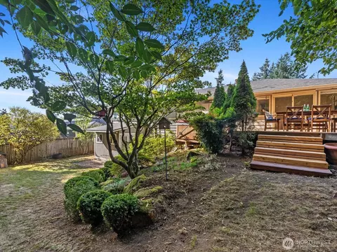 Exterior - 19116 106th Ave NE, Bothell, WA 98011 photo 9 of 10
