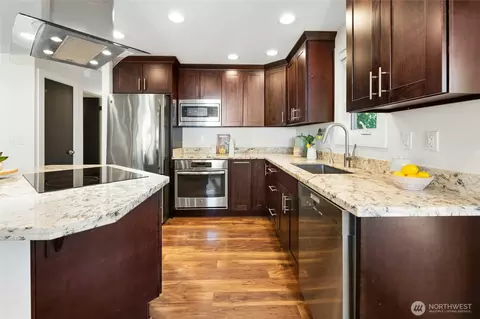 735 N 83rd St, Seattle, WA 98103 photo 7