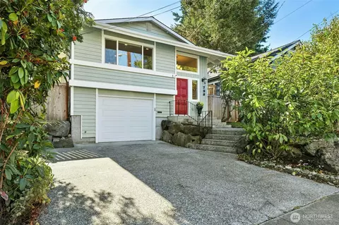 735 N 83rd St, Seattle, WA 98103