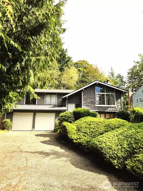 16632 157th Ct SE, Renton, WA 98058