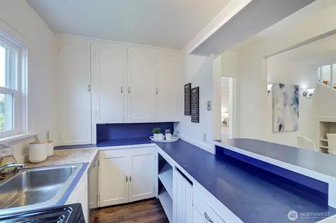Kitchen - 737 N 80th St, Seattle, WA 98103 photo 2 of 3