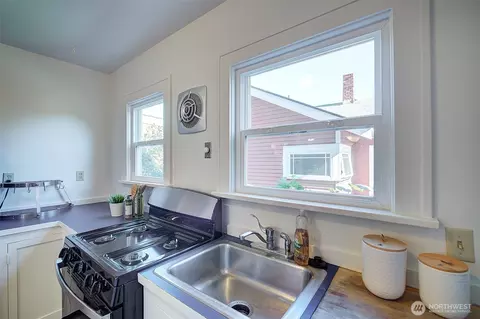 Kitchen - 737 N 80th St, Seattle, WA 98103 photo 3 of 3