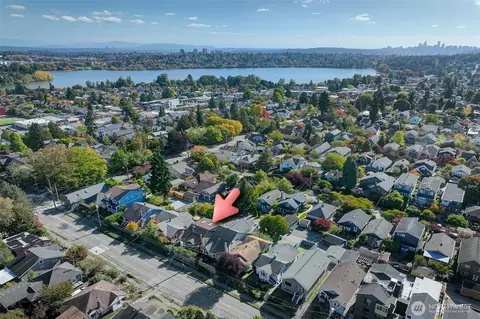 View/Area - 737 N 80th St, Seattle, WA 98103 photo 1 of 1