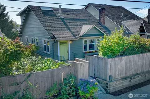 Exterior - 737 N 80th St, Seattle, WA 98103 photo 7 of 7