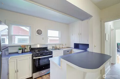 Kitchen - 737 N 80th St, Seattle, WA 98103 photo 1 of 3