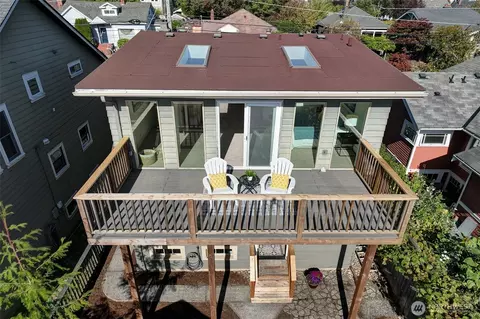 Exterior - 737 N 80th St, Seattle, WA 98103 photo 4 of 7