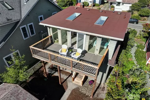 Exterior - 737 N 80th St, Seattle, WA 98103 photo 5 of 7