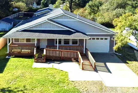371 Centaurus Ave SW, Ocean Shores, WA 98569
