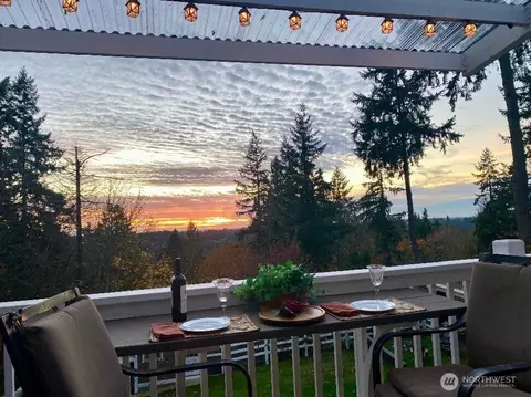 12509 206th Pl SE, Issaquah, WA 98027