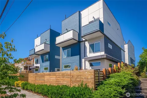 738 N C N 92nd St, Seattle, WA 98103