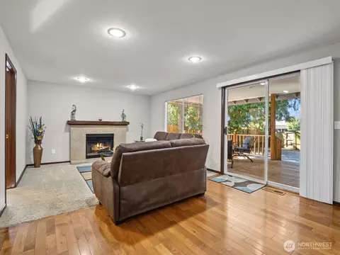 Living - 18008 25th Dr SE, Bothell, WA 98012 photo 6 of 7