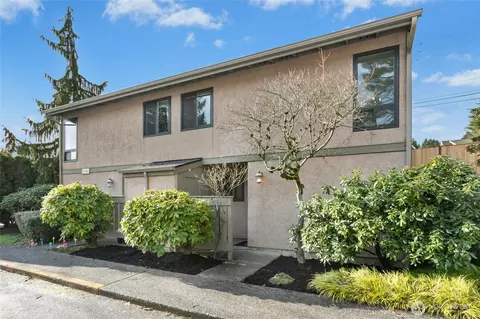10002 NE 138th Pl #T1, Kirkland, WA 98034