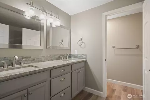 Bath - 14515 145th St E, Orting, WA 98360 photo 1 of 3