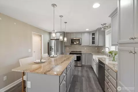 Kitchen - 14515 145th St E, Orting, WA 98360 photo 5 of 5