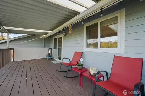 Exterior - 14515 145th St E, Orting, WA 98360 photo 4 of 8