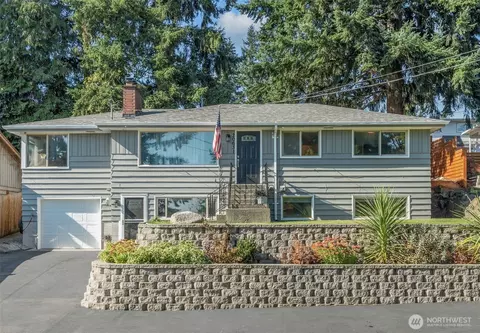 20631 10th Ave S, Des Moines, WA 98198
