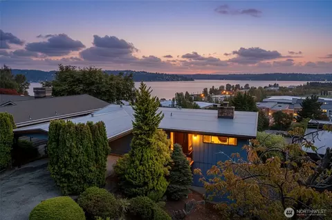 7734 57th Ave NE, Seattle, WA 98115