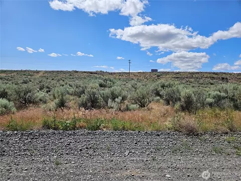 14 Snaffle Ct, Ephrata, WA 98823
