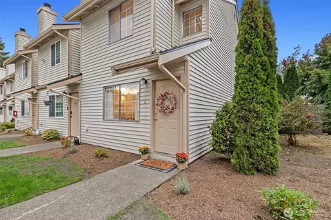 115 124th St SE #M6, Everett, WA 98208