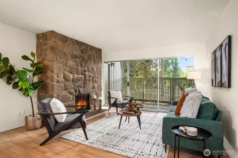 4803 180th St SW #A-101, Lynnwood, WA 98037