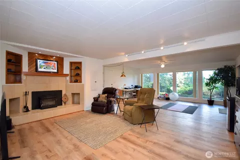 Living - 136 Sunset Pl, Sequim, WA 98382 photo 4 of 6