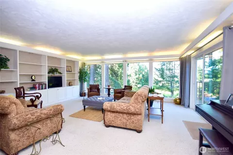 Living - 136 Sunset Pl, Sequim, WA 98382 photo 2 of 6