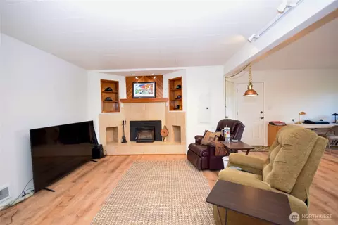 Living - 136 Sunset Pl, Sequim, WA 98382 photo 5 of 6