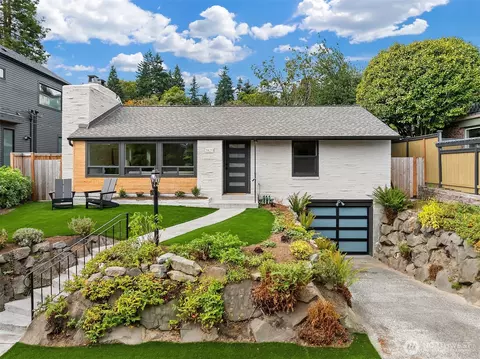 2823 36th Ave W, Seattle, WA 98199