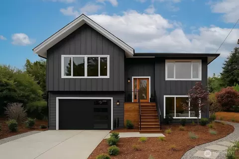 Exterior - 2601 23rd Ave S, Seattle, WA 98144 photo 7 of 7