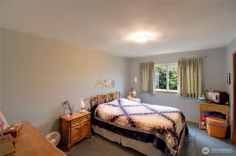 Bedroom - 5604 Beverly Ln, Everett, WA 98203 photo 2 of 6