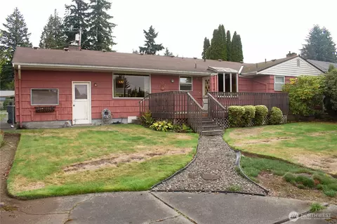 Exterior - 5604 Beverly Ln, Everett, WA 98203 photo 3 of 6