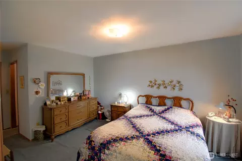 Bedroom - 5604 Beverly Ln, Everett, WA 98203 photo 1 of 6