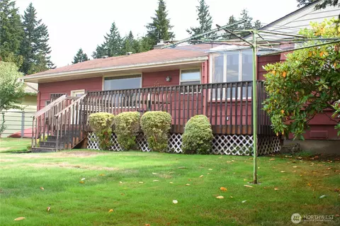 Exterior - 5604 Beverly Ln, Everett, WA 98203 photo 4 of 6