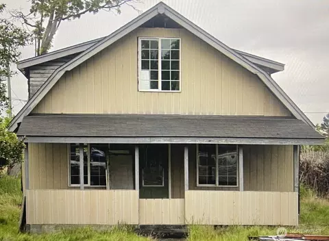 817 E 7th St, Port Angeles, WA 98362