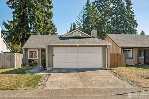 637 Malibu Dr SE, Lacey, WA 98503