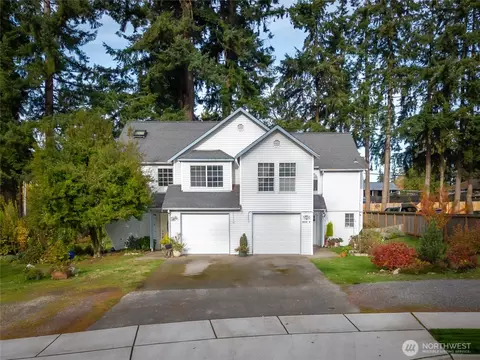 8825 231st Pl SW, Edmonds, WA 98026