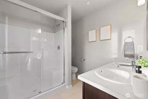 Bath - 7027 Rainier Dr #A, Everett, WA 98203 photo 1 of 3