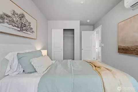 Bedroom - 7027 Rainier Dr #A, Everett, WA 98203 photo 4 of 6