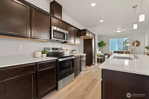 Kitchen - 7027 Rainier Dr #A, Everett, WA 98203 photo 3 of 6