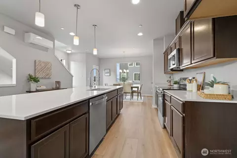 Kitchen - 7027 Rainier Dr #A, Everett, WA 98203 photo 4 of 6