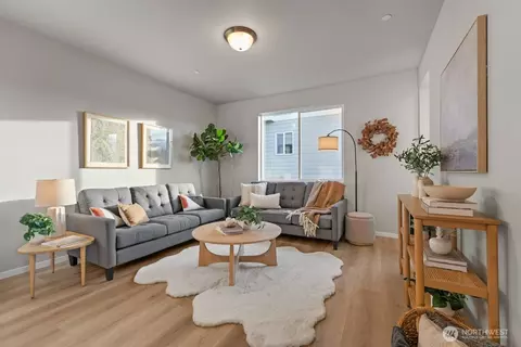 Living - 7027 Rainier Dr #A, Everett, WA 98203 photo 1 of 3