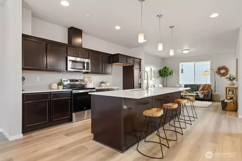 Kitchen - 7027 Rainier Dr #A, Everett, WA 98203 photo 6 of 6