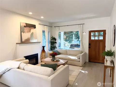 4642 Eastern Ave N, Seattle, WA 98103 photo 7