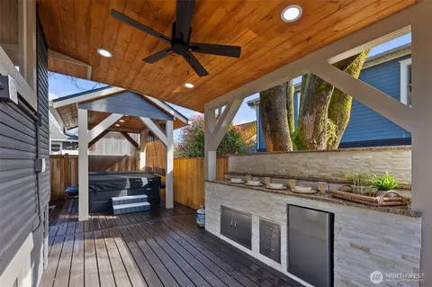 4642 Eastern Ave N, Seattle, WA 98103 photo 32