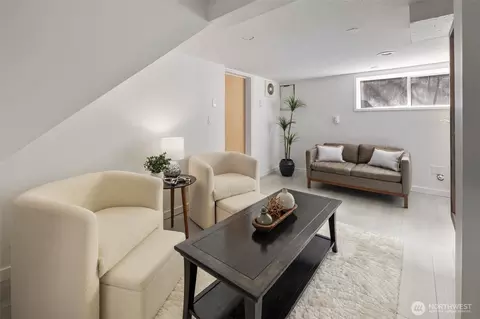 4642 Eastern Ave N, Seattle, WA 98103 photo 21