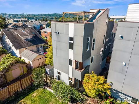 2245 NW 64th St, Seattle, WA 98107