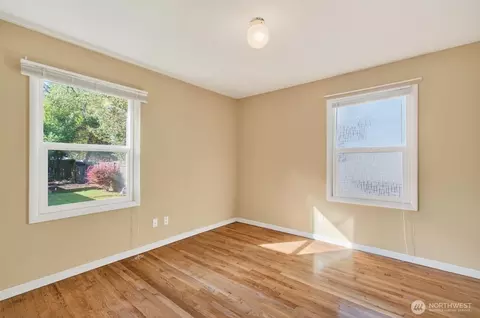 Bedroom - 2763 Maple St, Longview, WA 98632 photo 3 of 8